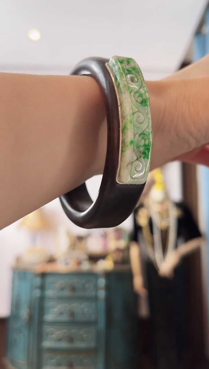 颈饰未镶嵌翡翠豆*翡翠E225