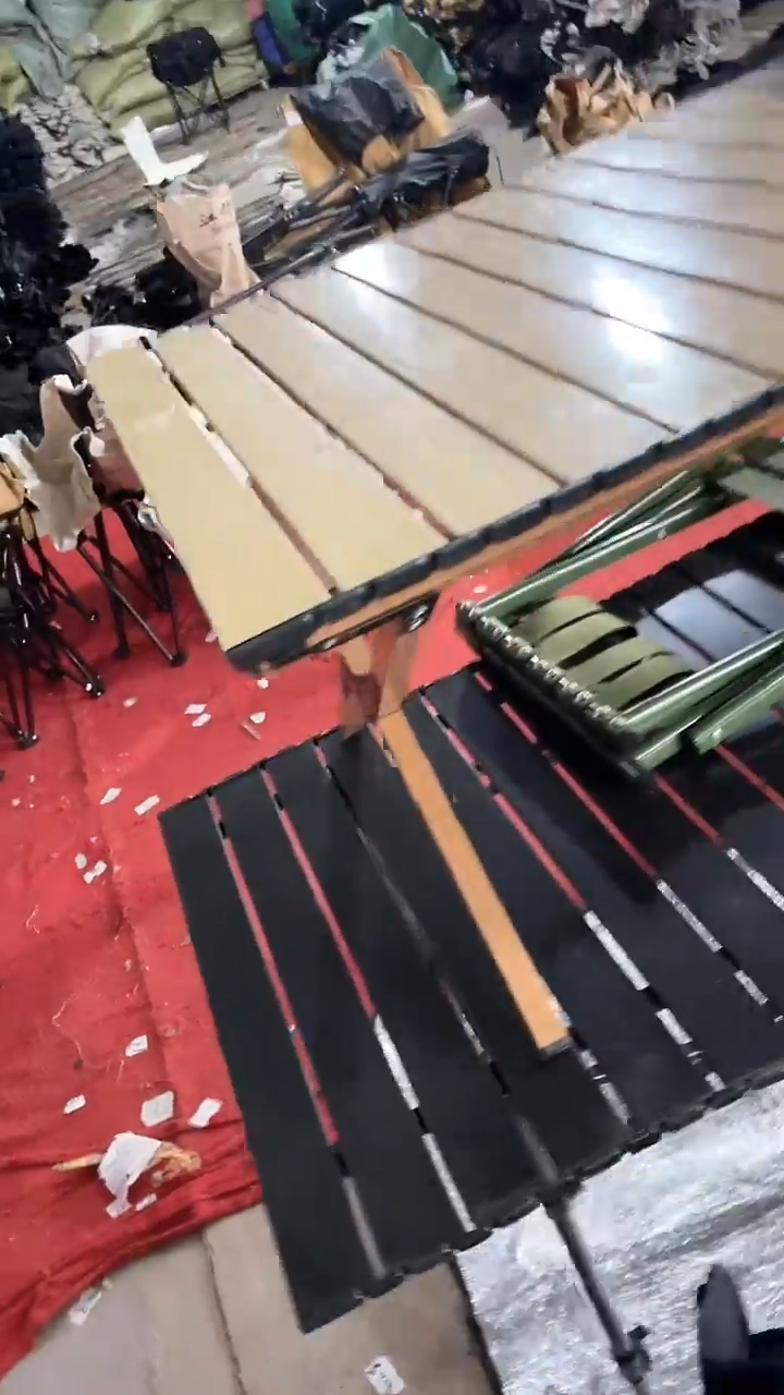 铁微瑕  150*60*43  交叉腿  颜色随机