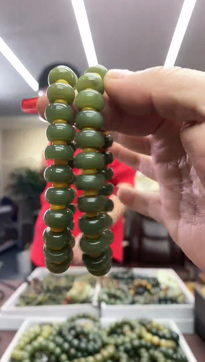 【闪购商品】透闪石质玉手串未镶嵌多样式发货随机发一