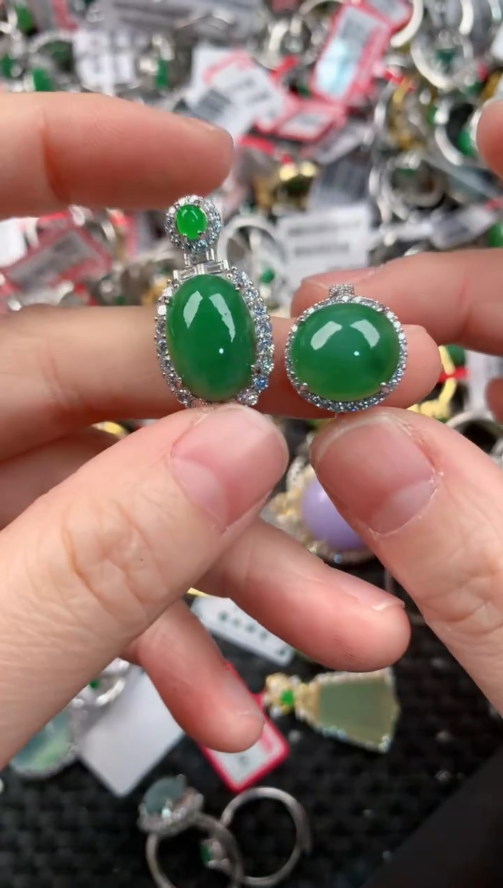 银S925镶嵌戒指翡翠888       3