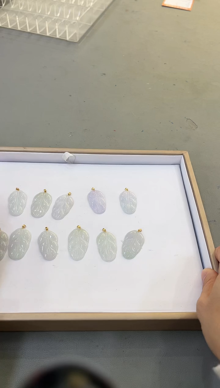 吊坠(不含链)未镶嵌翡翠多样性发货之一