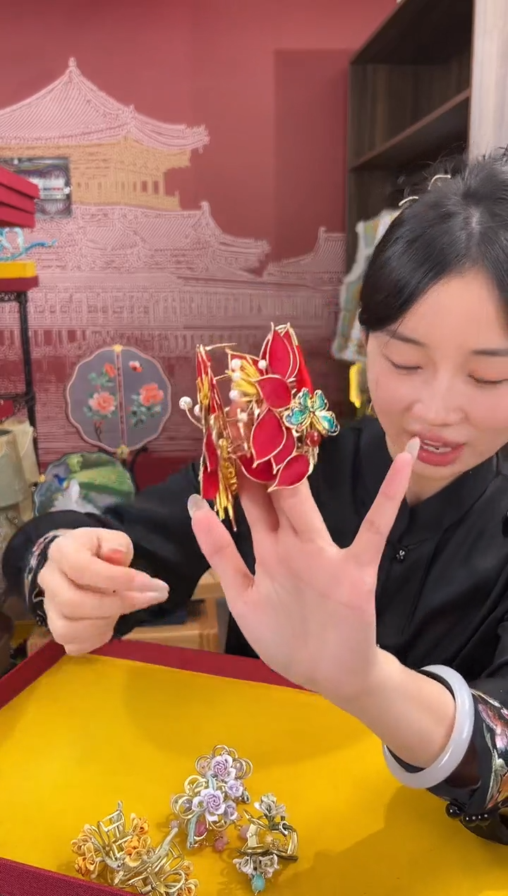 【闪购商品】刺绣非遗绒花缠花手工（抓夹 ）   