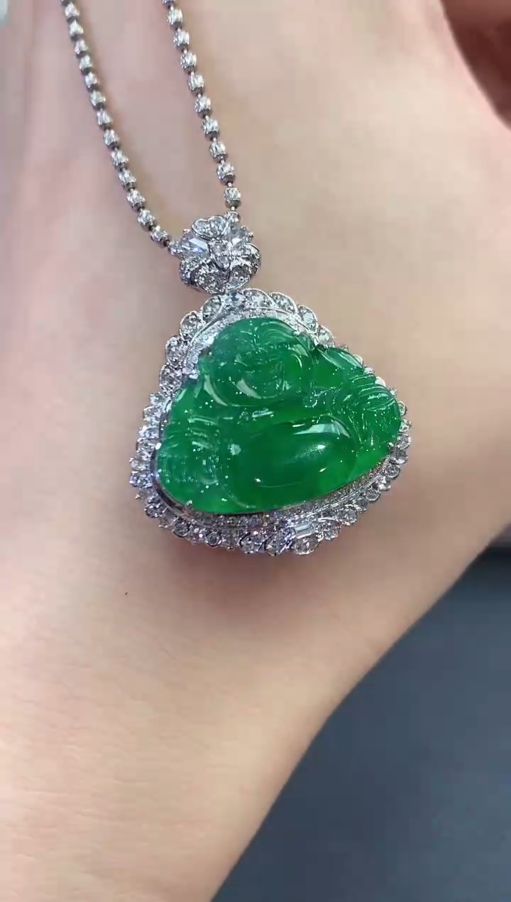 【闪购商品】翡翠吊坠(不含链)18K金镶嵌C36