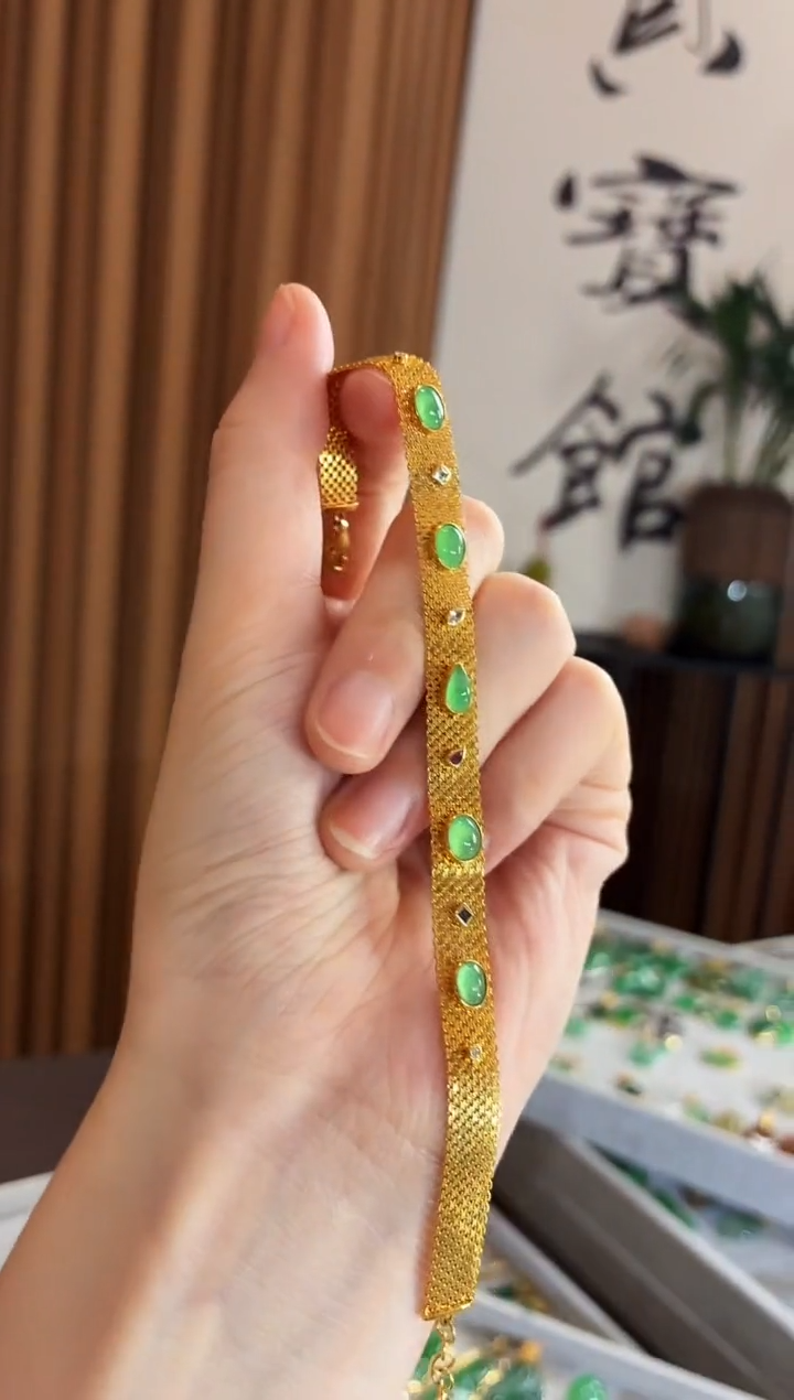 18K金镶嵌手链翡翠手饰