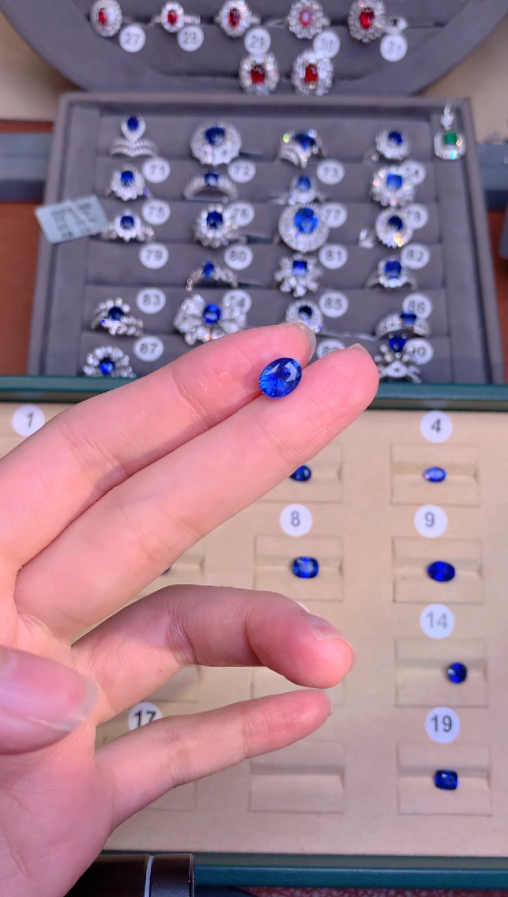 【闪购商品】蓝宝石裸石未镶嵌1.59CT   无烧