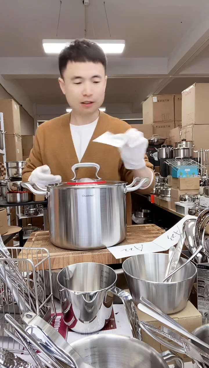 A21 微瑕卓德铭22cm钢盖桶锅