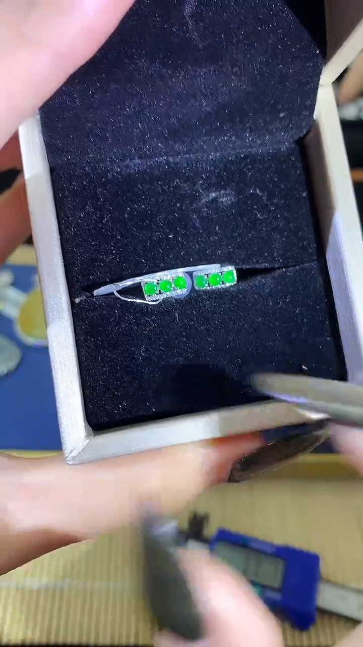 【闪购商品】翡翠耳饰18K金镶嵌翡翠耳饰YC