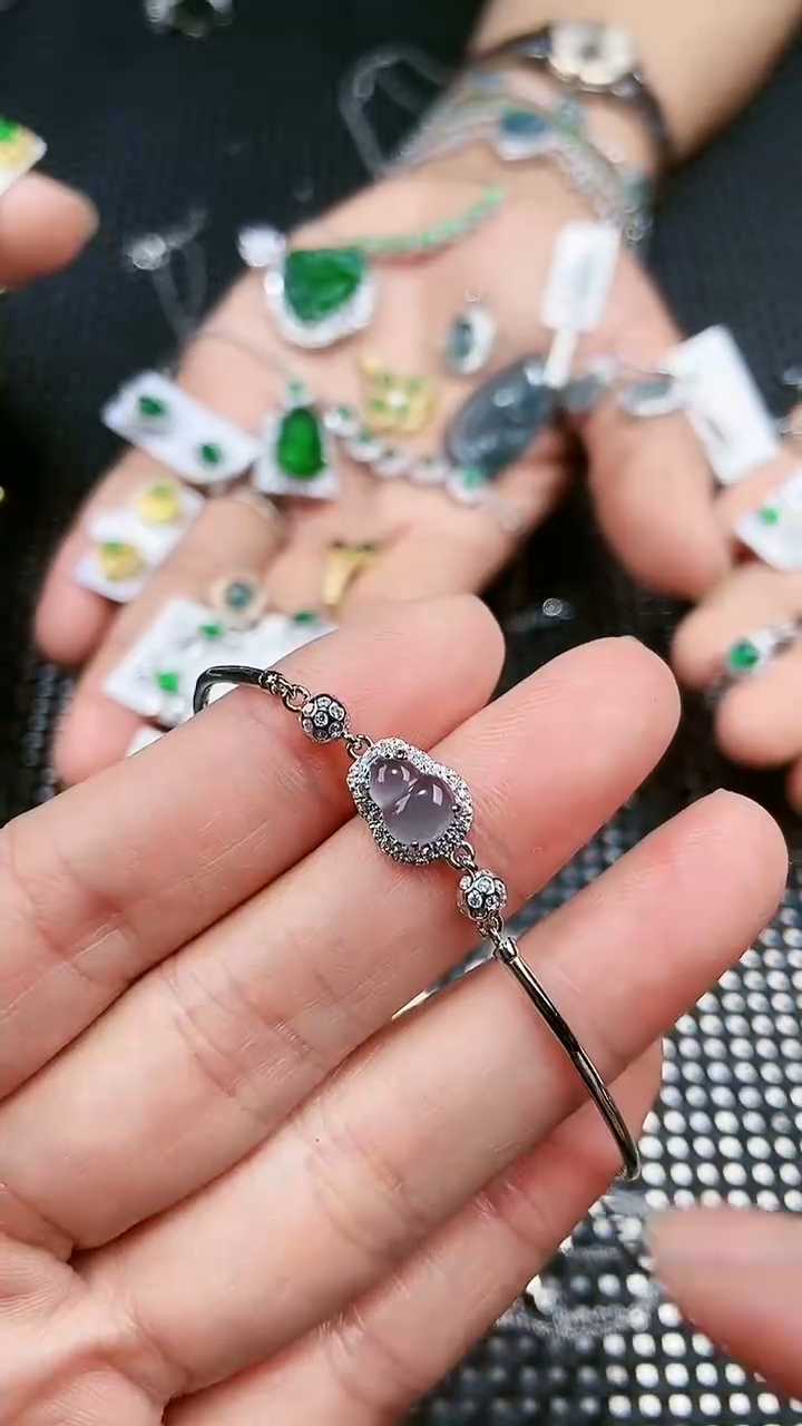 【闪购商品】翡翠手链未镶嵌11111111