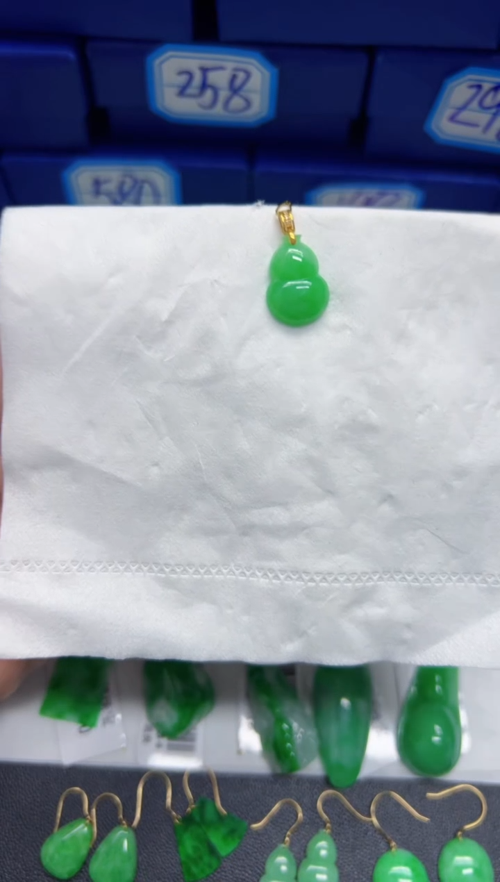 【闪购商品】翡翠颈饰18K金镶嵌Y缅料A货/支持复检/一件