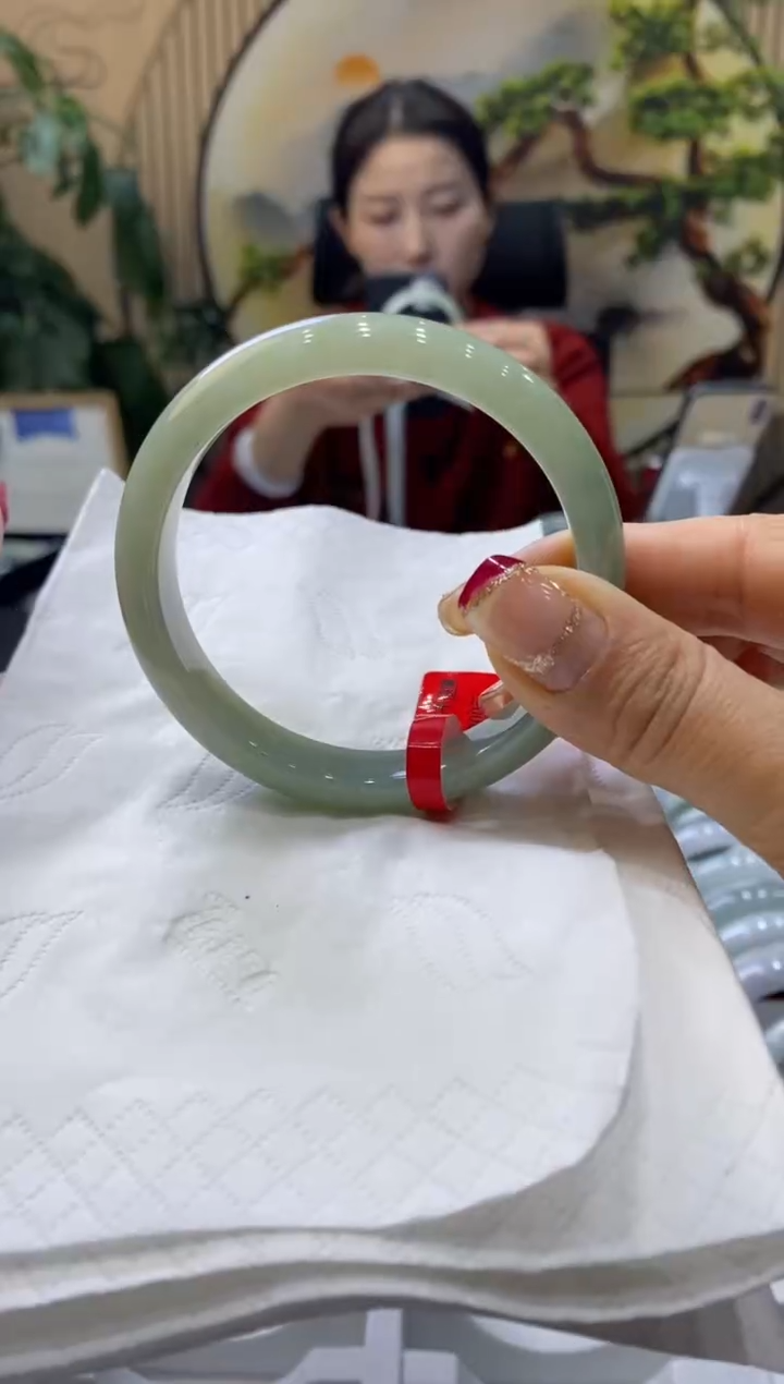 【闪购商品】翡翠手镯未镶嵌99903953