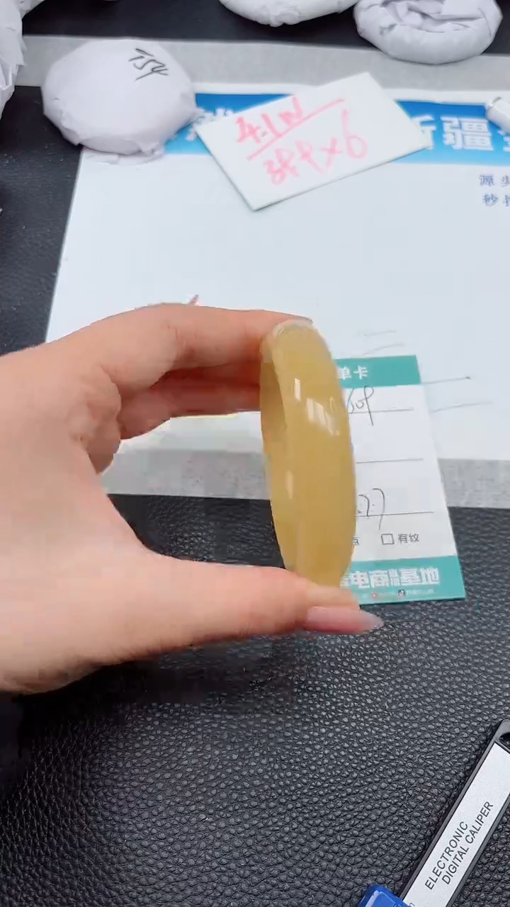 【闪购商品】石英质玉手镯未镶嵌609