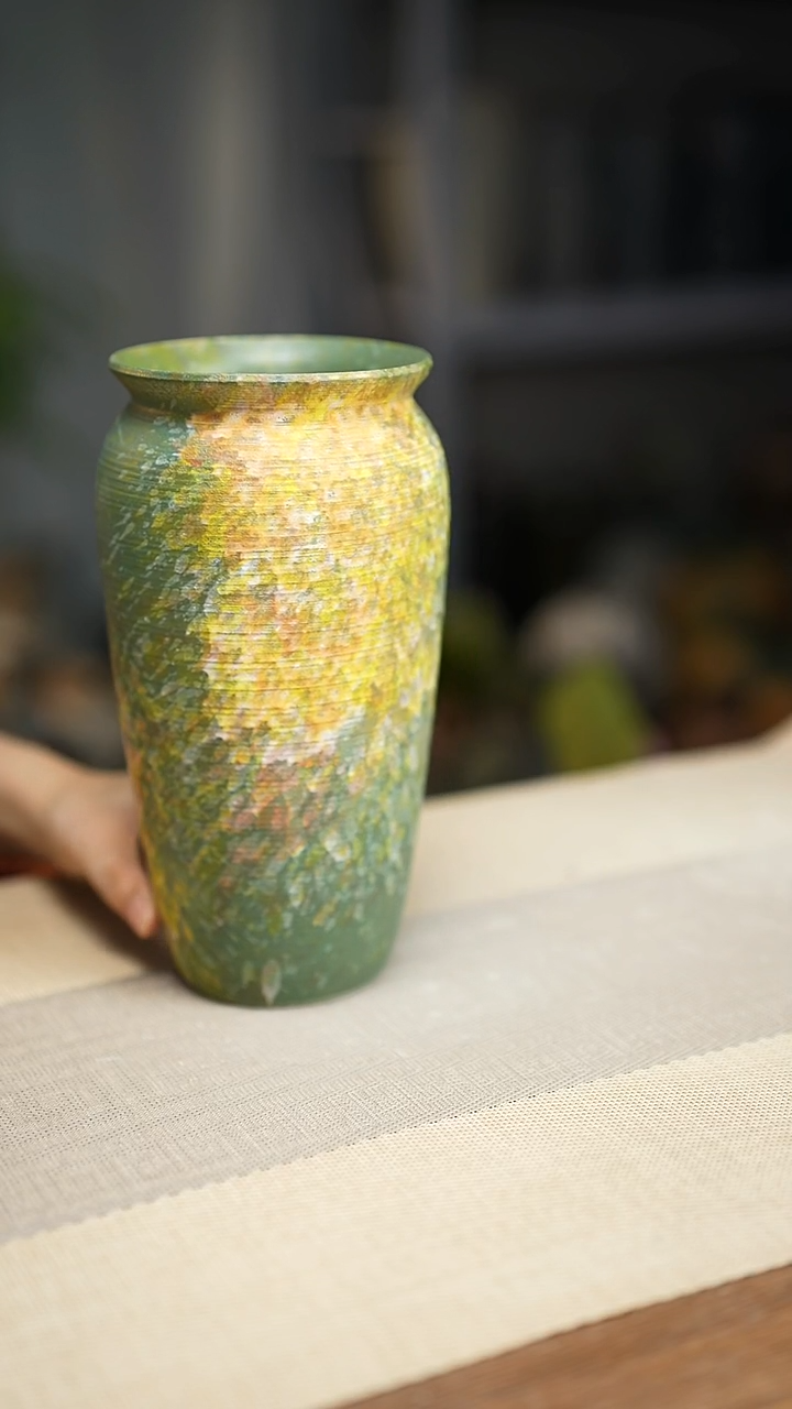  花器涂鸦绿翻口高25