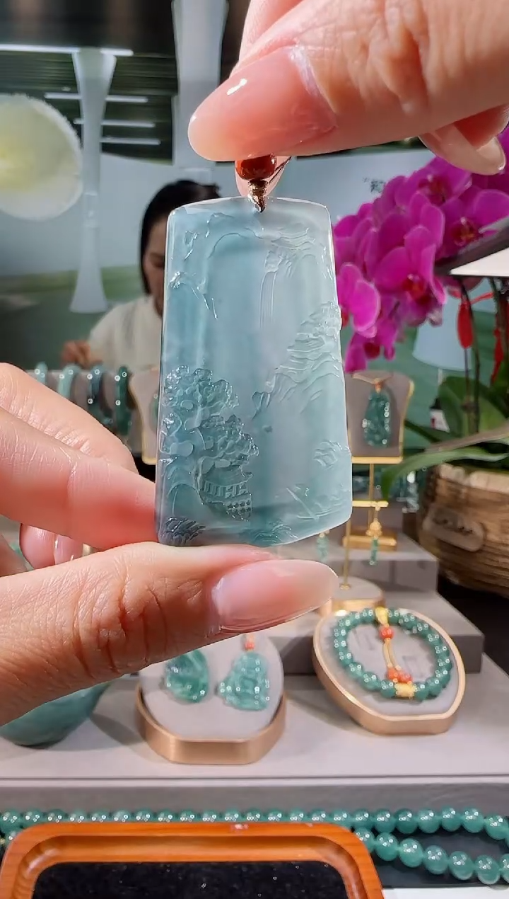 【闪购商品】翡翠吊坠(不含链)未镶嵌山水牌