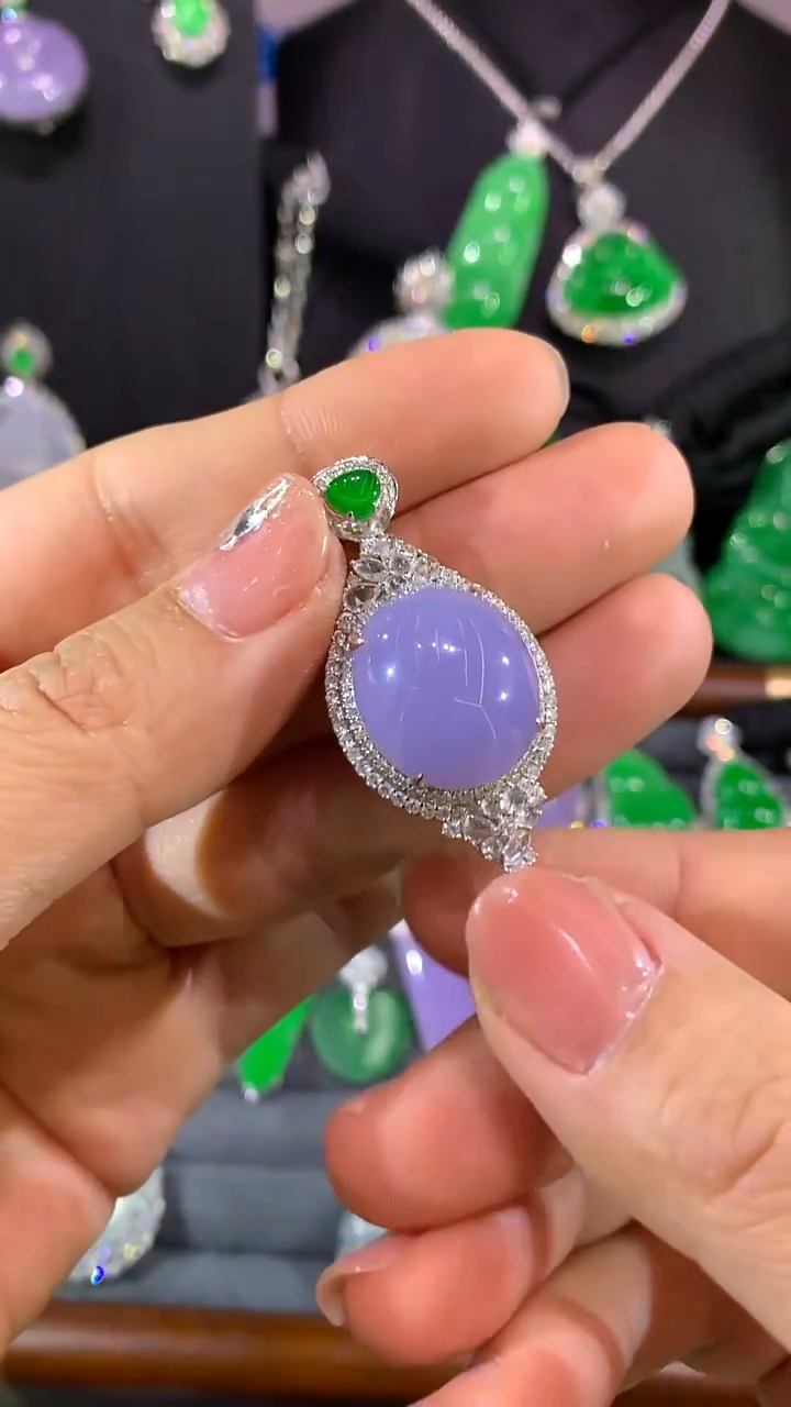 吊坠(不含链)18K金镶嵌翡翠吊坠