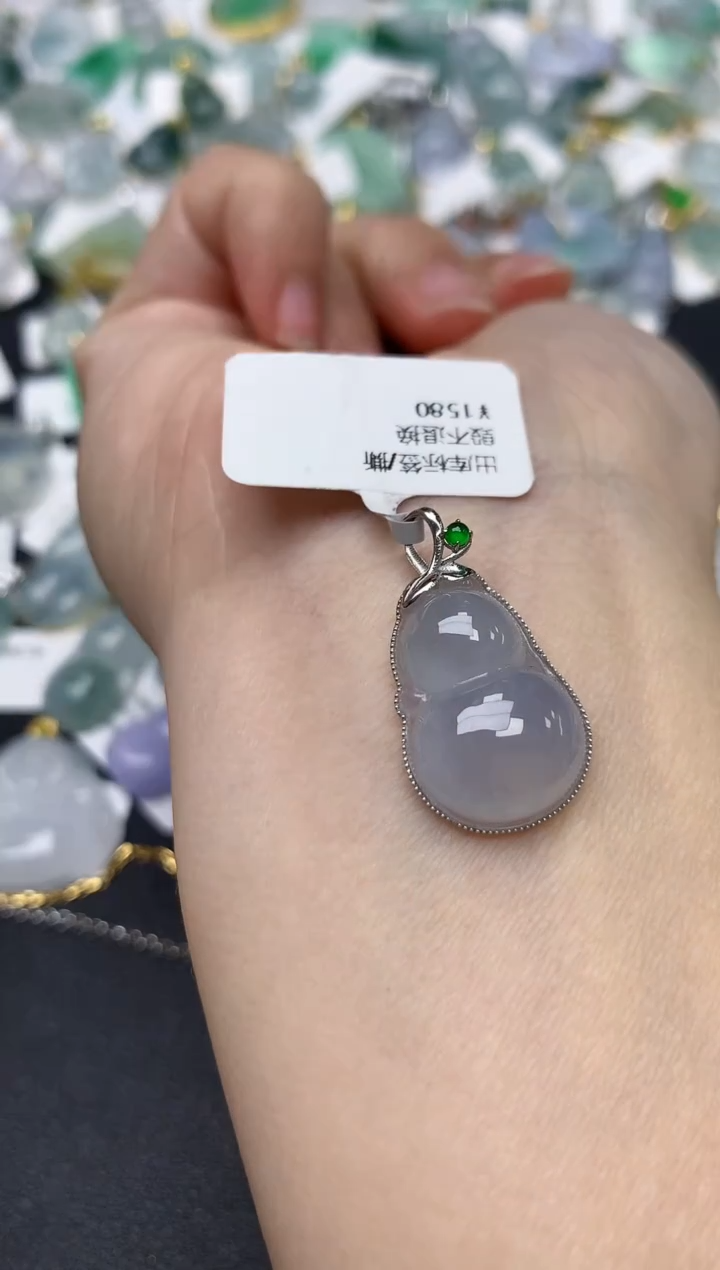 颈饰18K金镶嵌翡翠天然缅甸A货翡翠