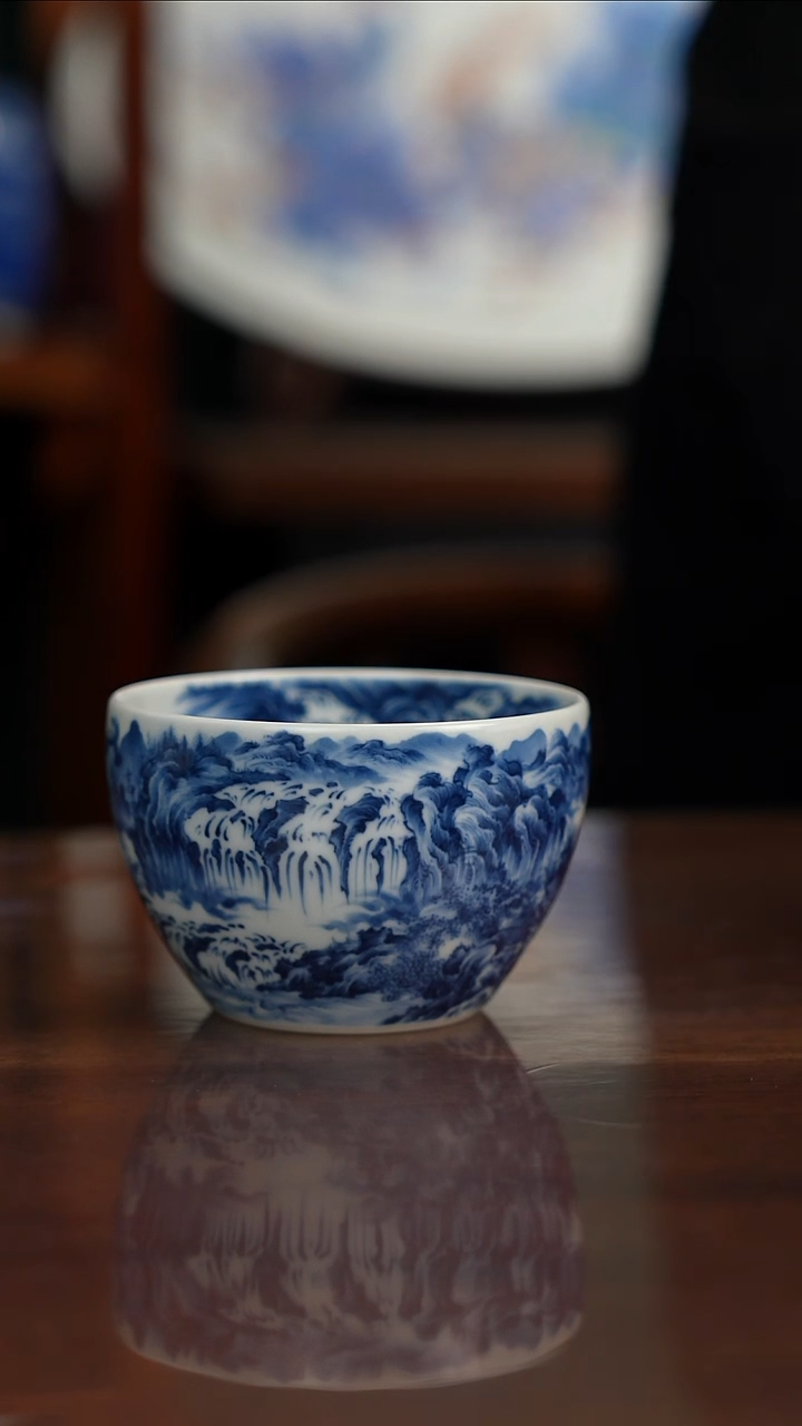 景琳藏青花山水多吉图