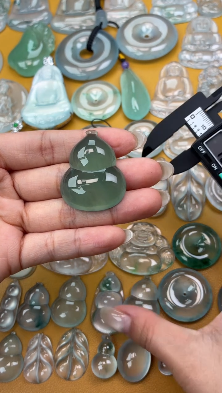 吊坠(不含链)未镶嵌翡翠62 葫芦 36.8 29.6 9.2