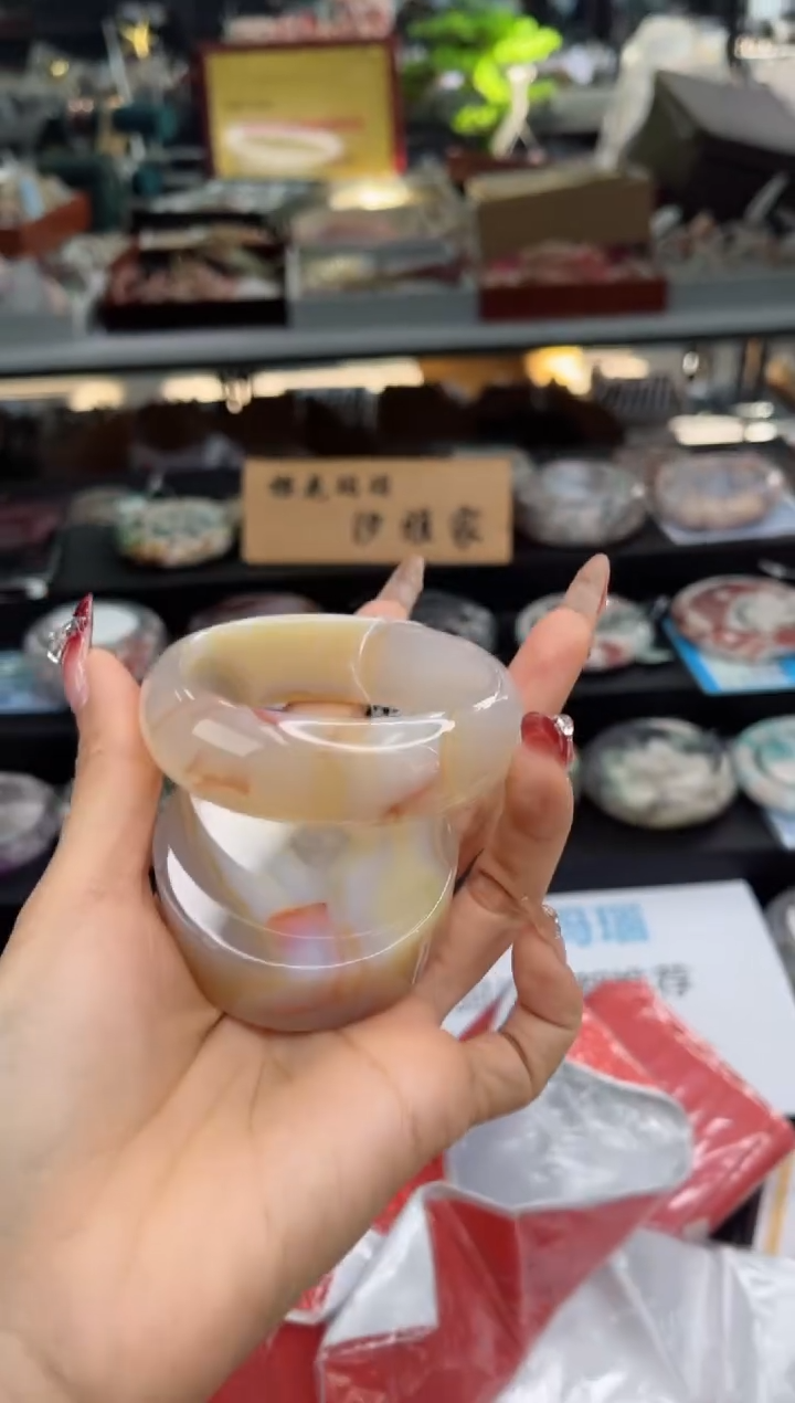 【闪购商品】石英质玉手镯未镶嵌57圈口（赠品镯心）351022