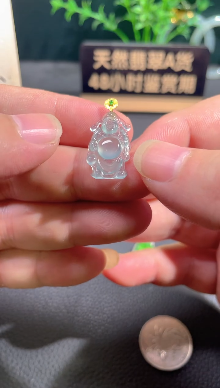 翡翠18K金镶嵌颈饰翡翠