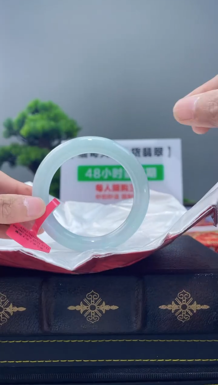 【闪购商品】翡翠手镯未镶嵌手镯6