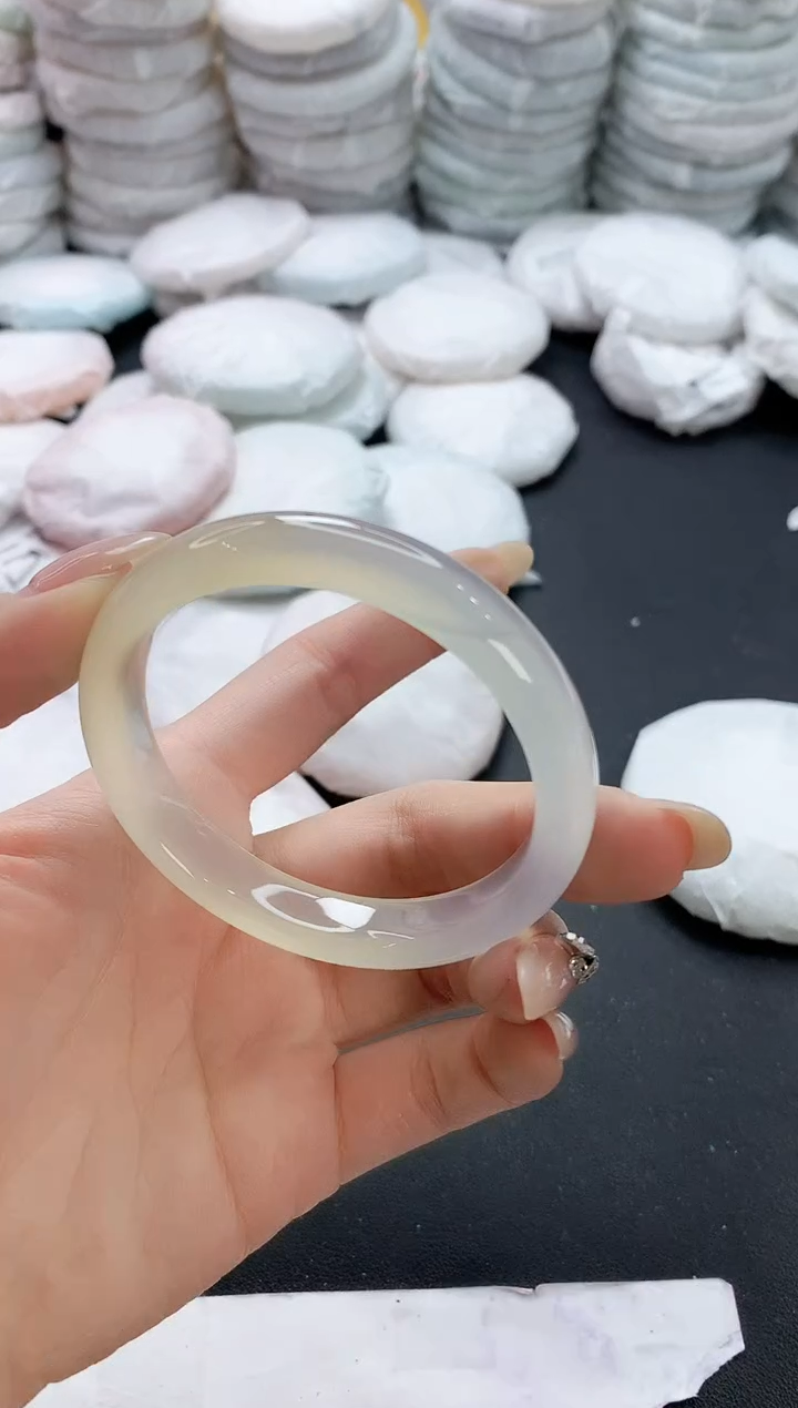 【闪购商品】玛瑙/玉髓手镯未镶嵌738