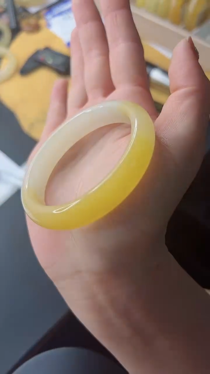 【闪购商品】石英质玉手镯未镶嵌372-54-55