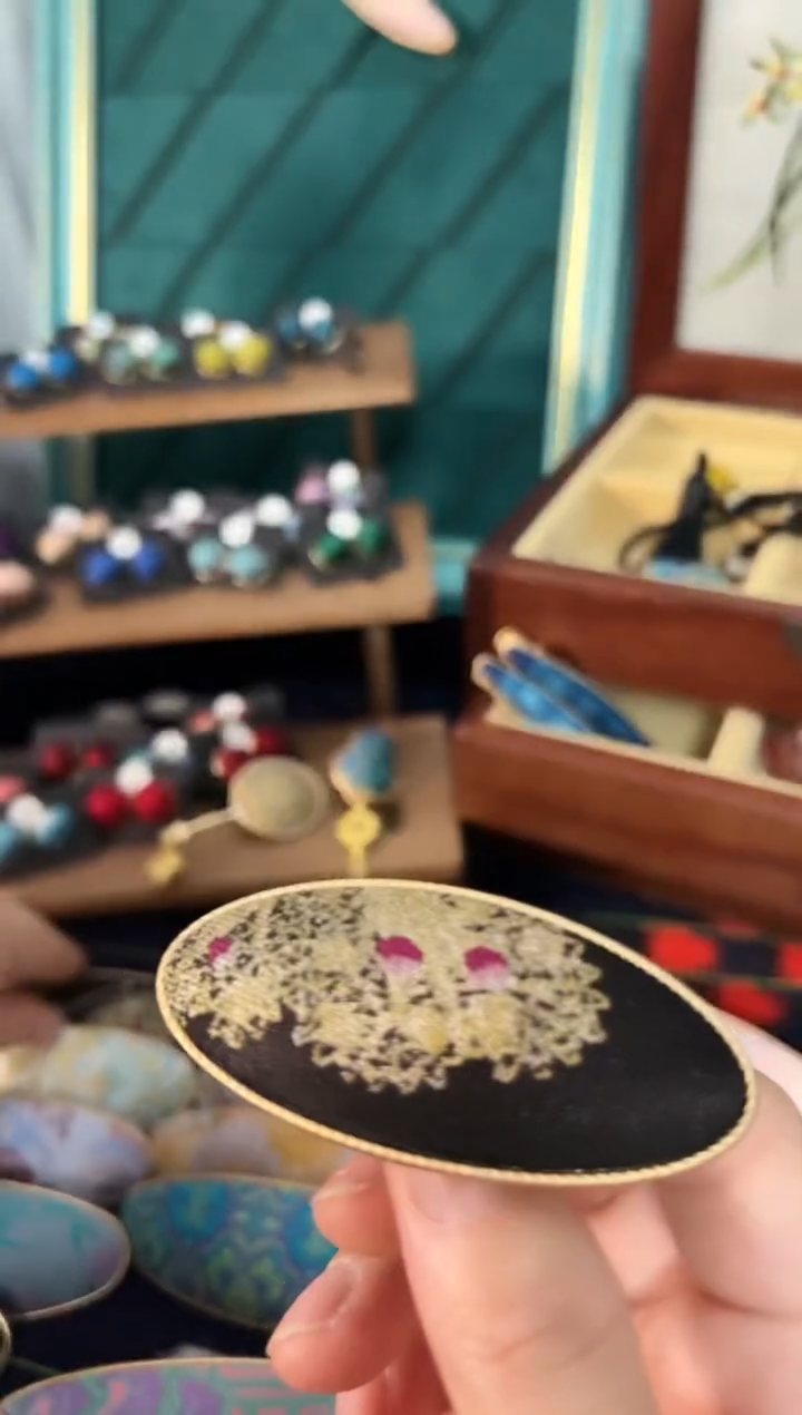 【闪购商品】【一物一拍初五发】黑金蝴蝶小号弹簧夹