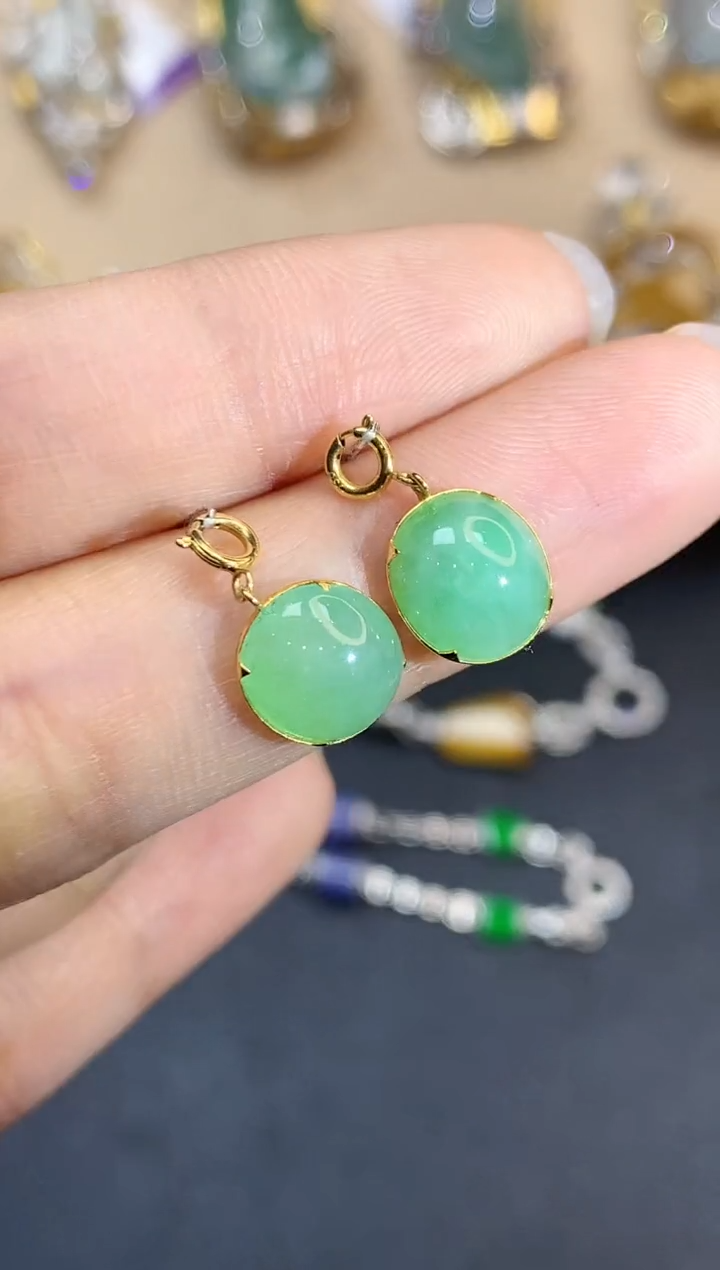 【闪购商品】翡翠吊坠(不含链)18K金镶嵌2733多样性发其一