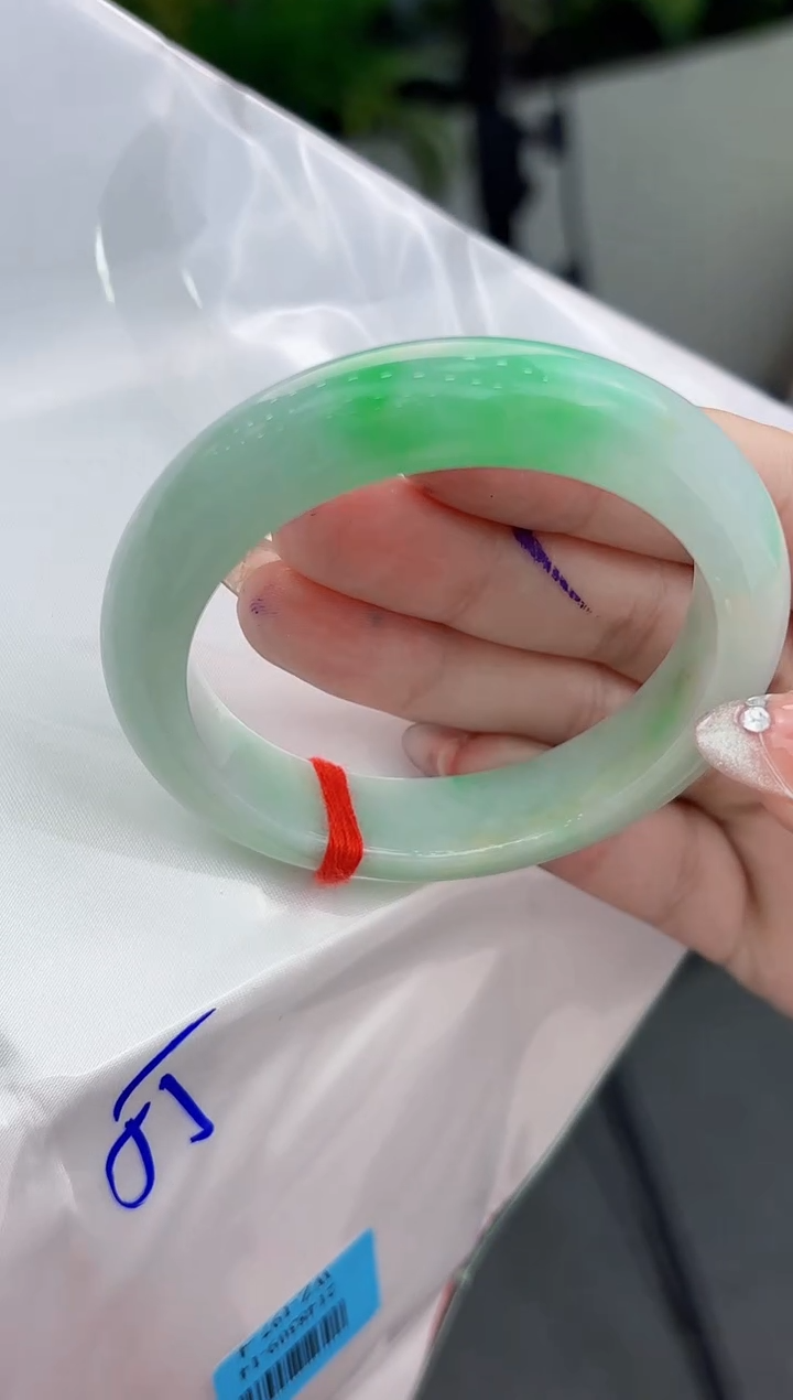 【闪购商品】翡翠手镯未镶嵌翡翠手镯