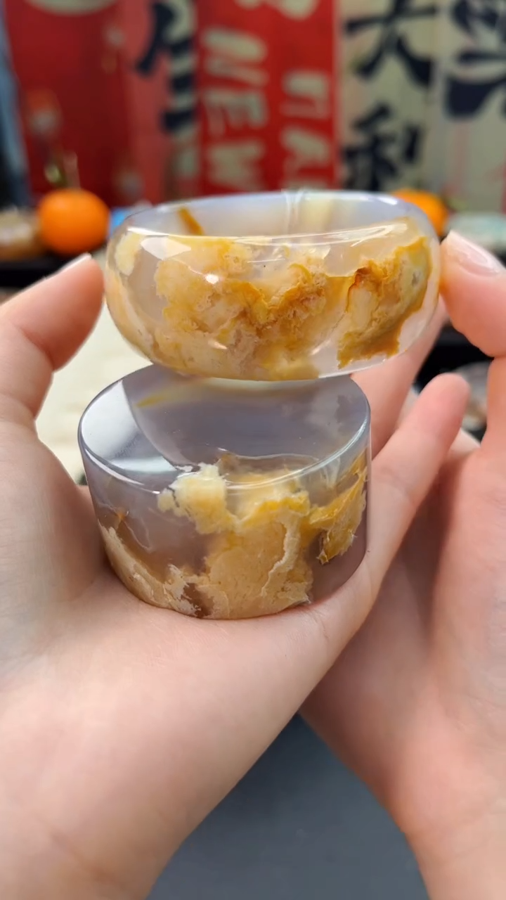 【闪购商品】石英质玉手镯未镶嵌赠送镯心（52圈口）