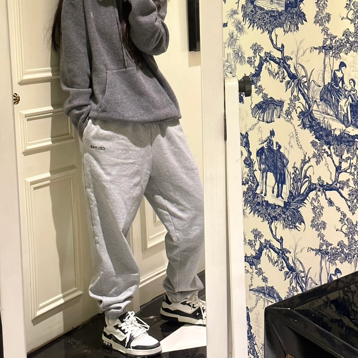 未使用 Celine/思琳  logo抽绳束脚长裤 灰色/L