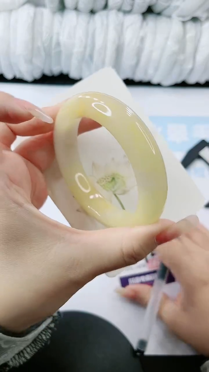 【闪购商品】石英质玉手镯未镶嵌多样性发货V723