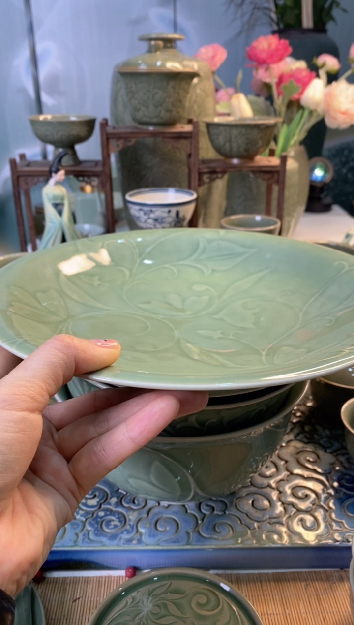 【闪购商品】10英寸玉兰圆盘【b00042】一个微瑕