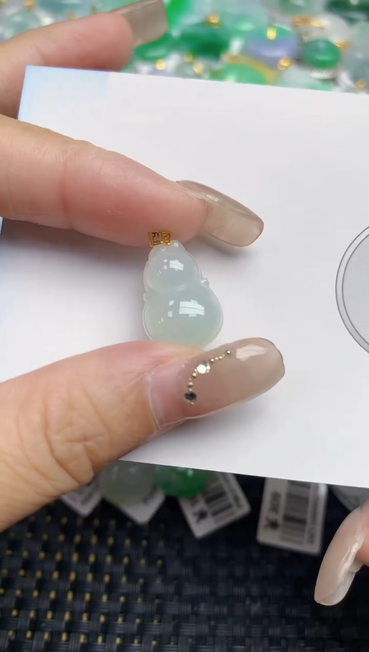 颈饰18K金镶嵌翡翠天然缅甸A货翡翠百元以上9元证书费自理