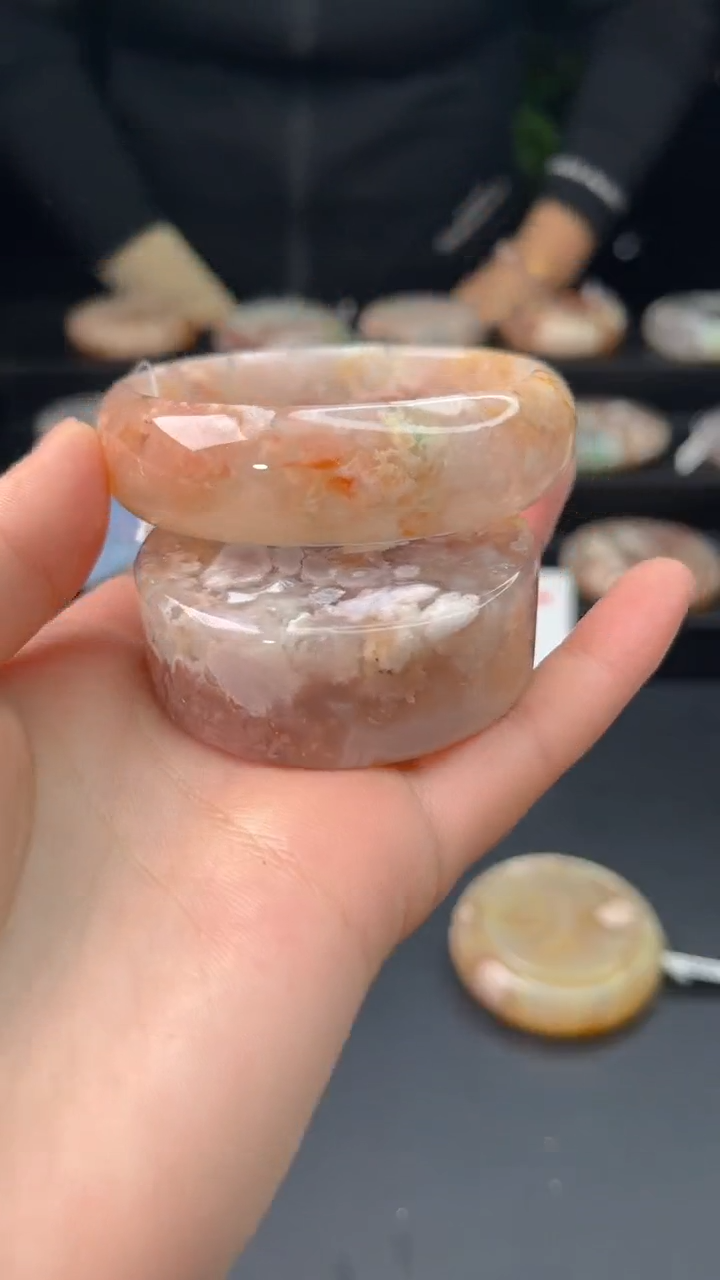 【闪购商品】石英质玉手镯未镶嵌赠送镯心（圈口56