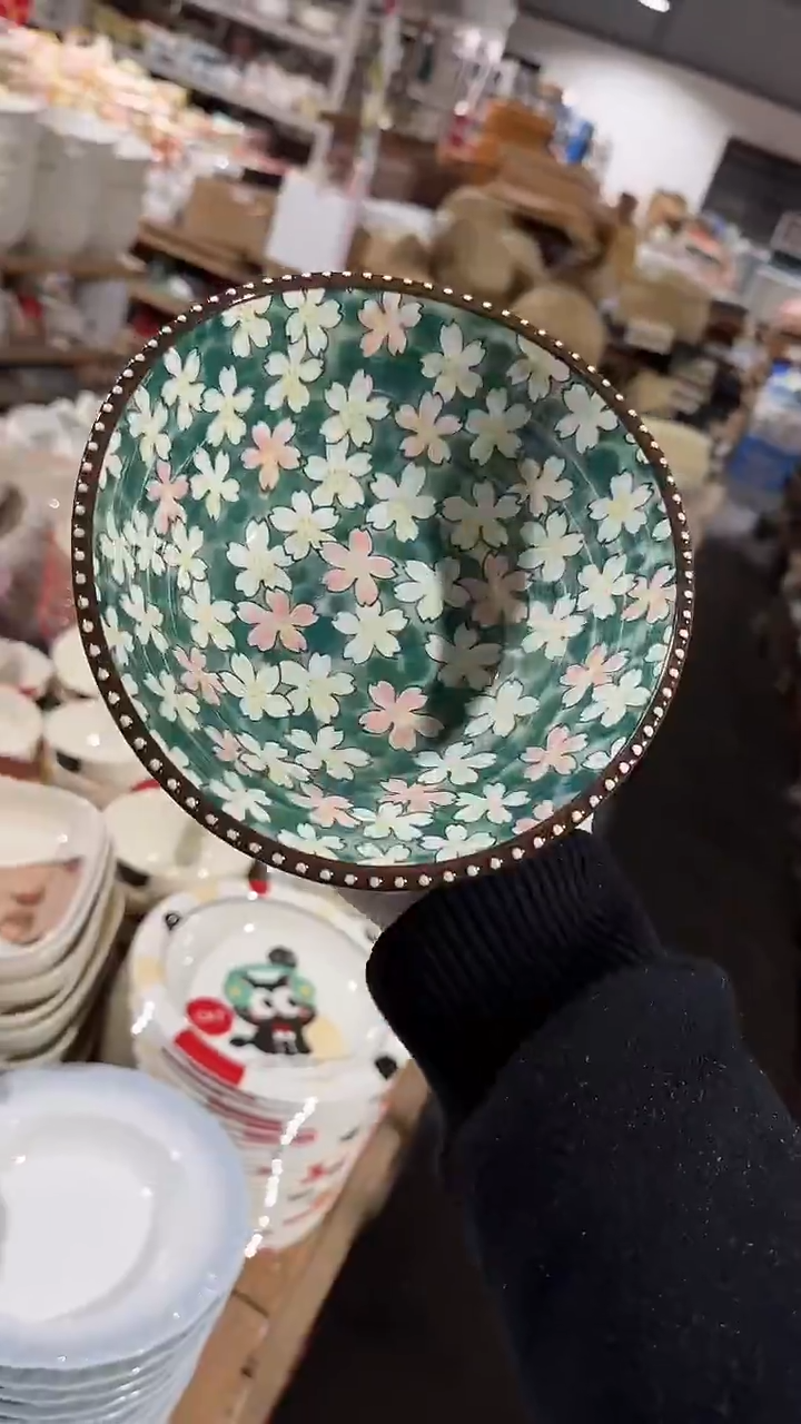 陶瓷绿色花朵异形碗微瑕 凑满20元包邮