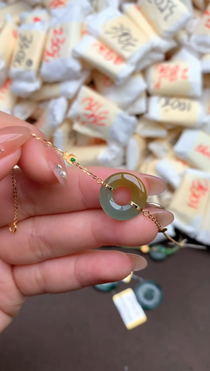 【闪购商品】翡翠手链18K金镶嵌— 