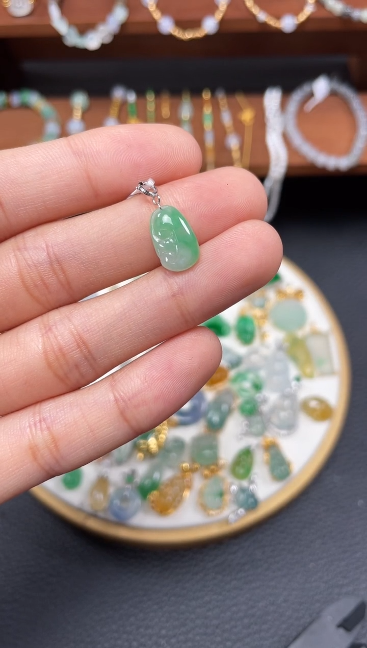 【闪购商品】翡翠吊坠(不含链)18K金镶嵌一个  JK310