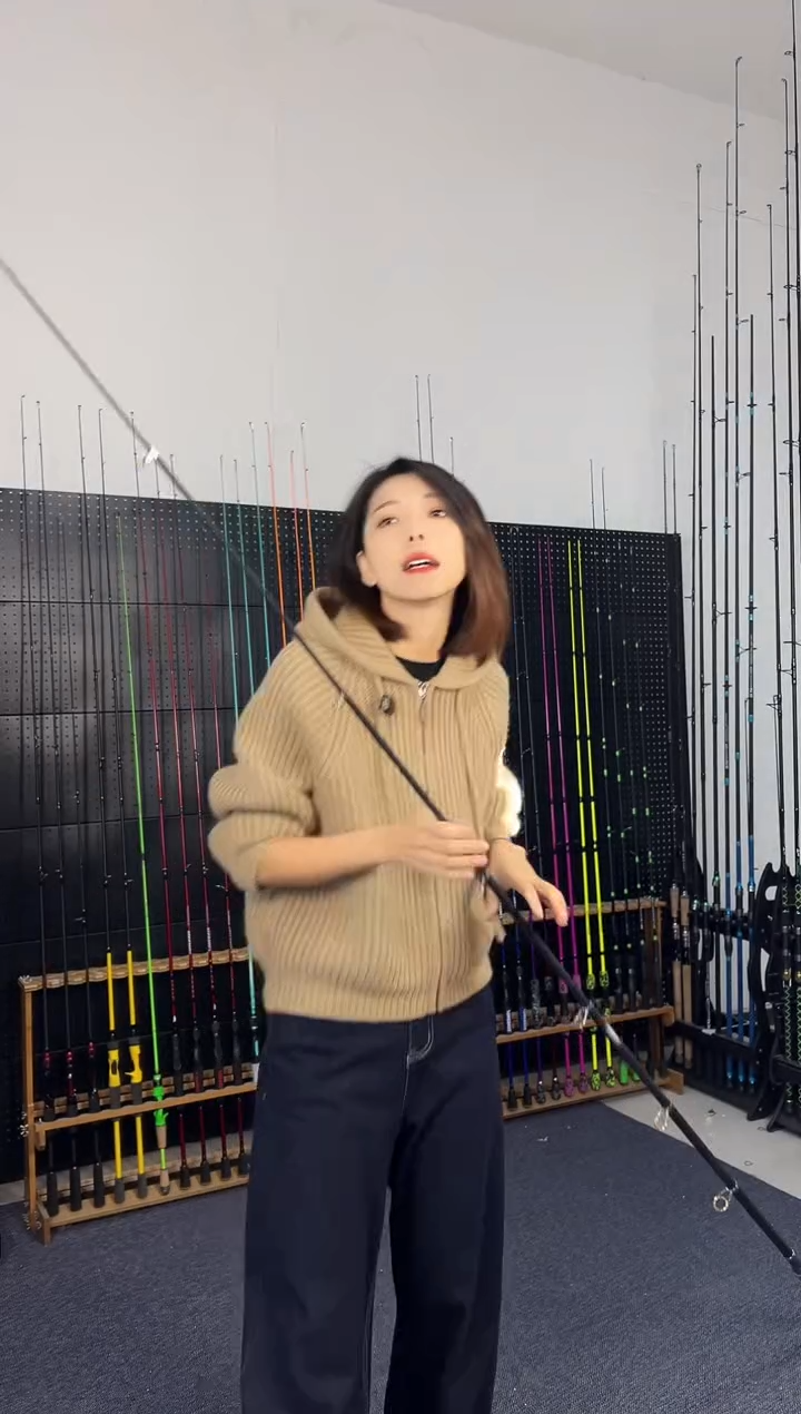 2.4m碳素伶俐虫绿色2.4米直柄（瑕疵尾货竿，没有售后，介意勿拍）