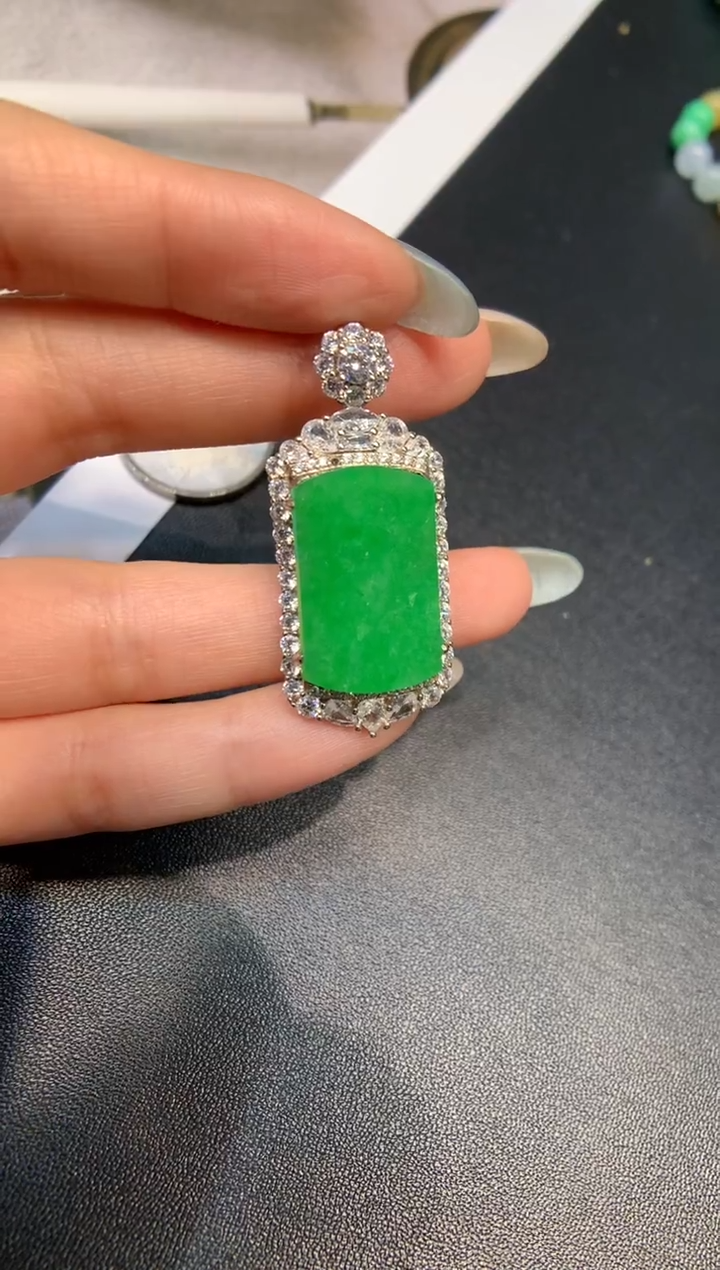 颈饰银S925镶嵌翡翠无事牌