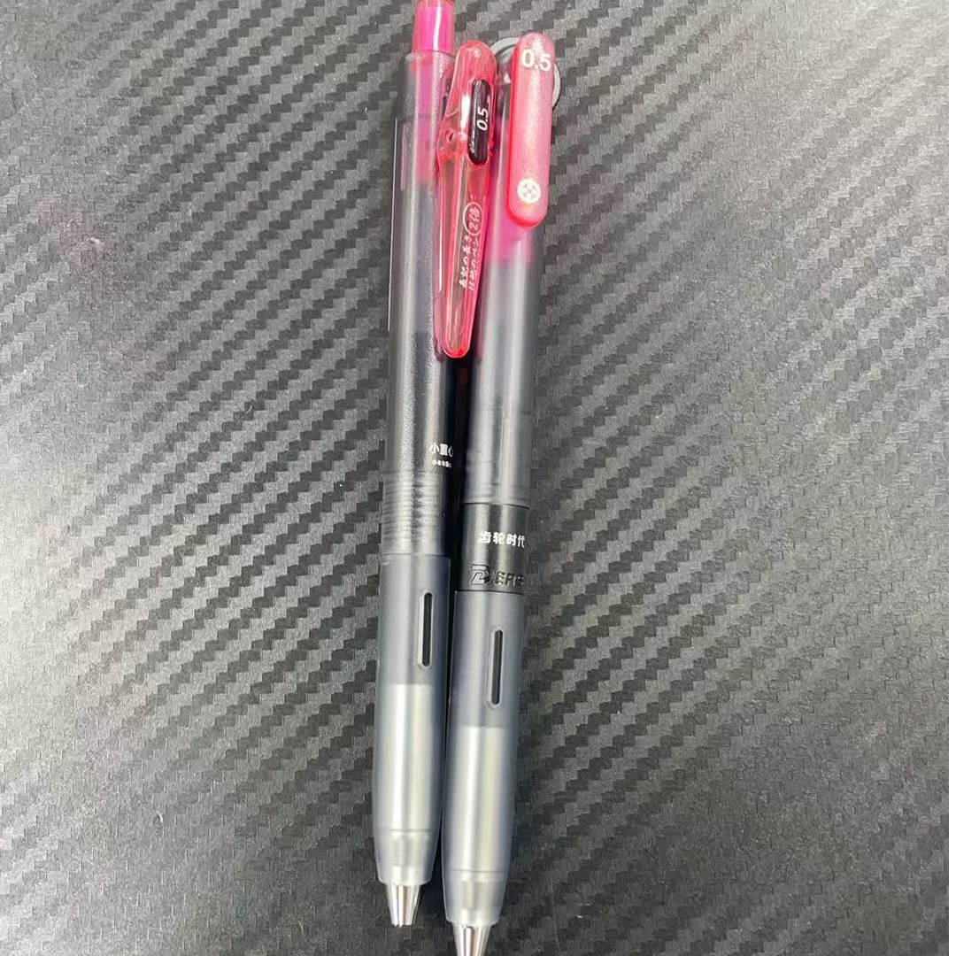 发齿轮➕德尔施赛博朋克，到手2支。掉封蜡不售后