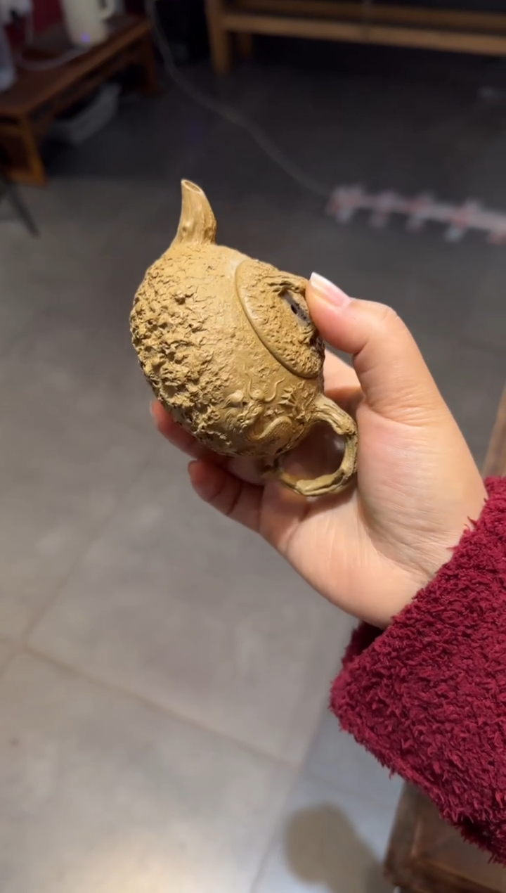 茶壶紫砂利*隐龙供春 黄金段