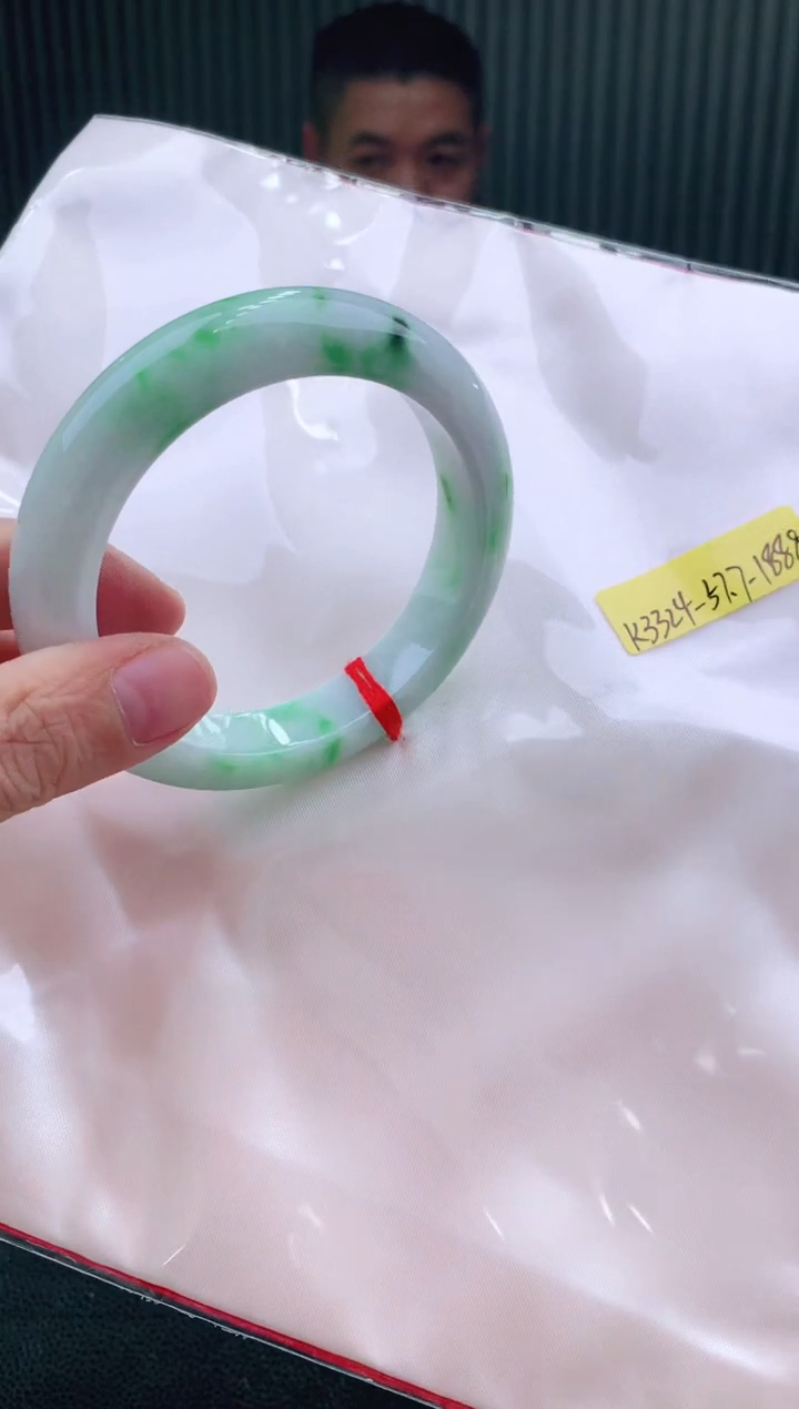 未镶嵌手镯翡翠57+