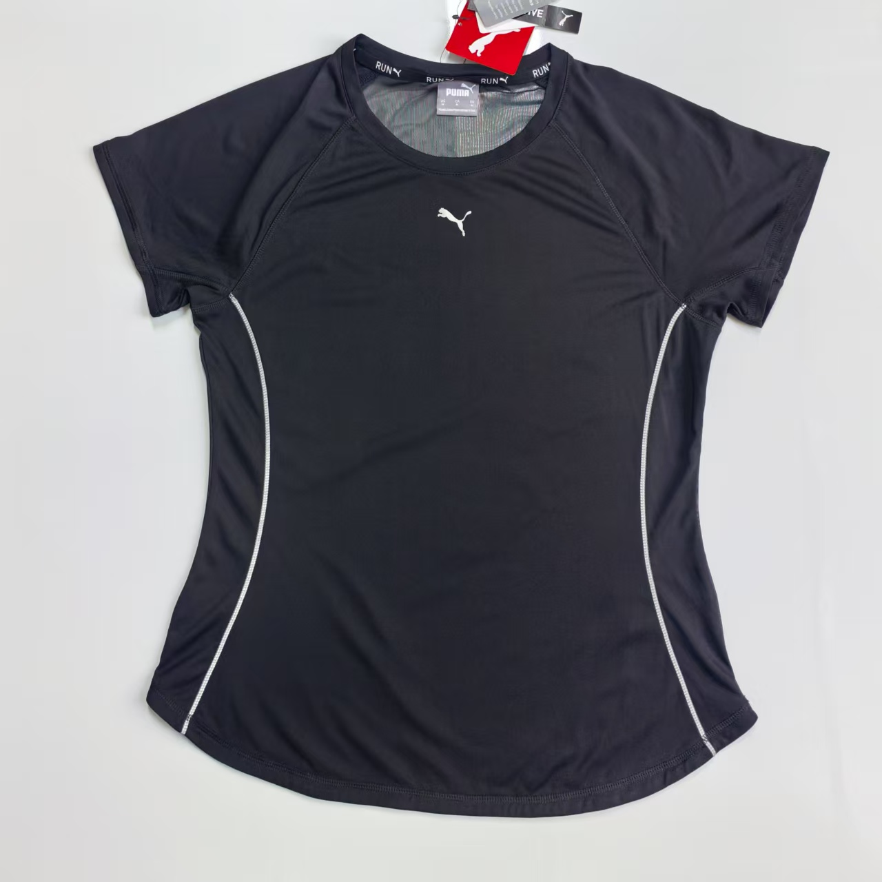 PUMA/彪马女士夏季休闲时尚透气修身弹力短袖 520829-01