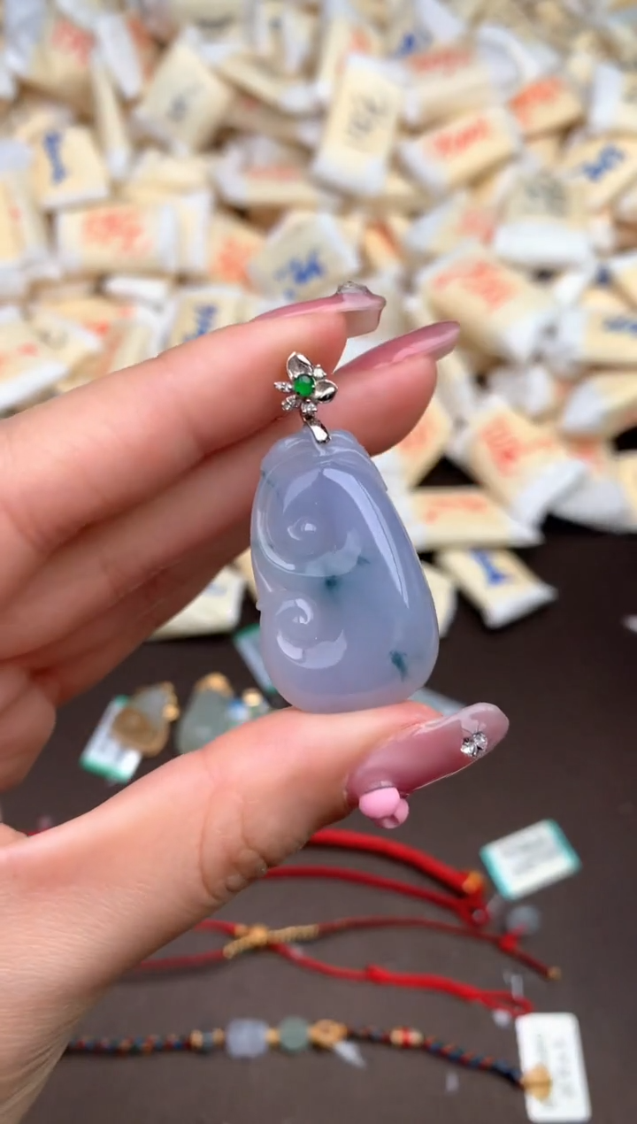 【闪购商品】翡翠挂件18K金镶嵌 —