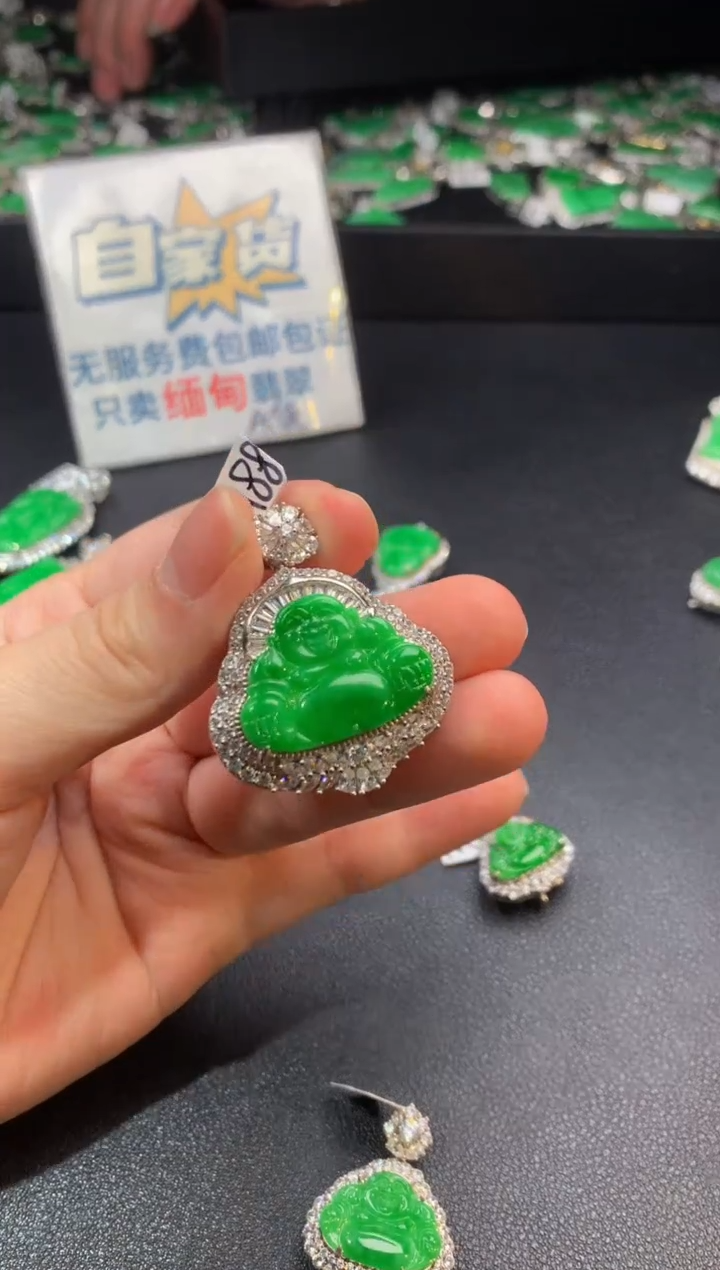翡翠银S925镶嵌颈饰翡翠1