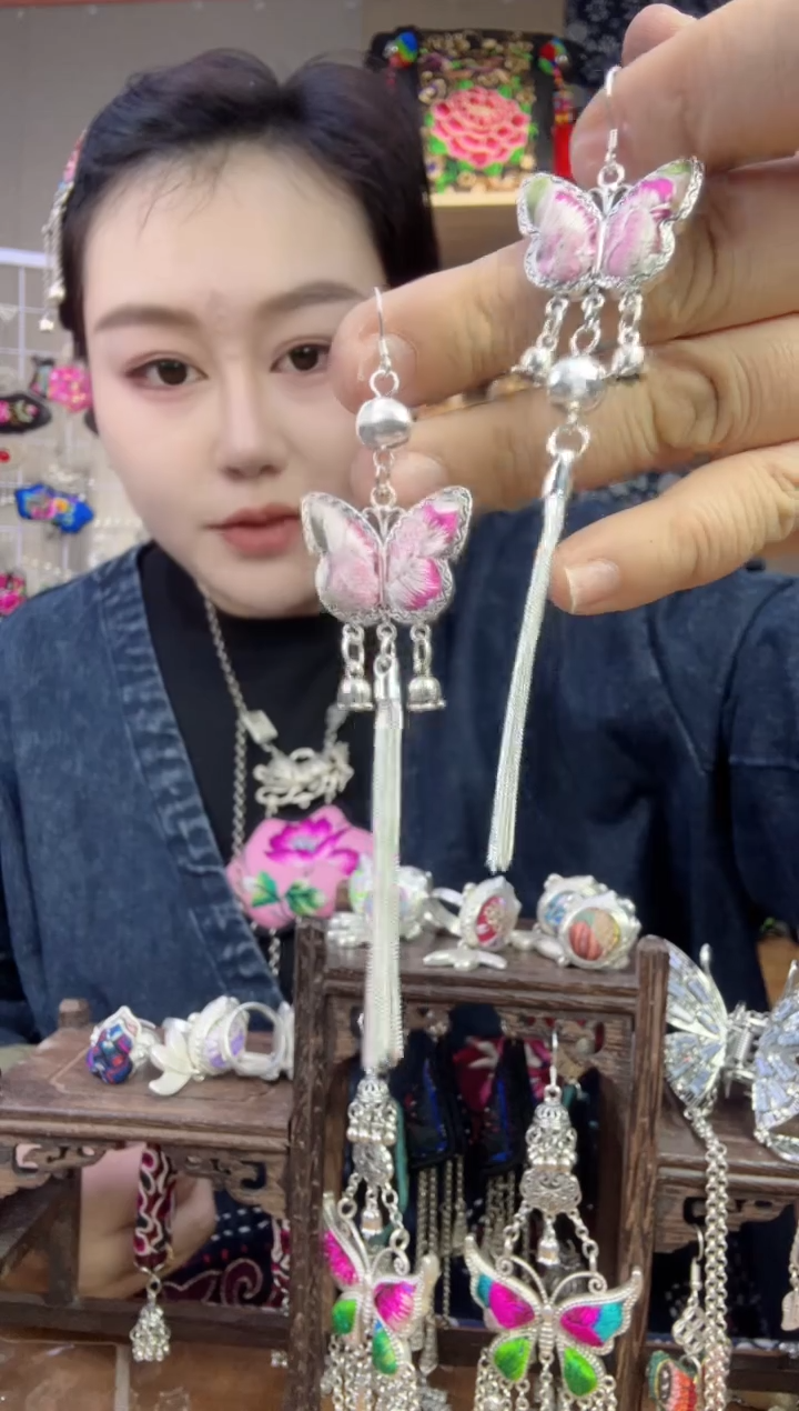 【闪购商品】刺绣纯手工苗绣非遗耳环