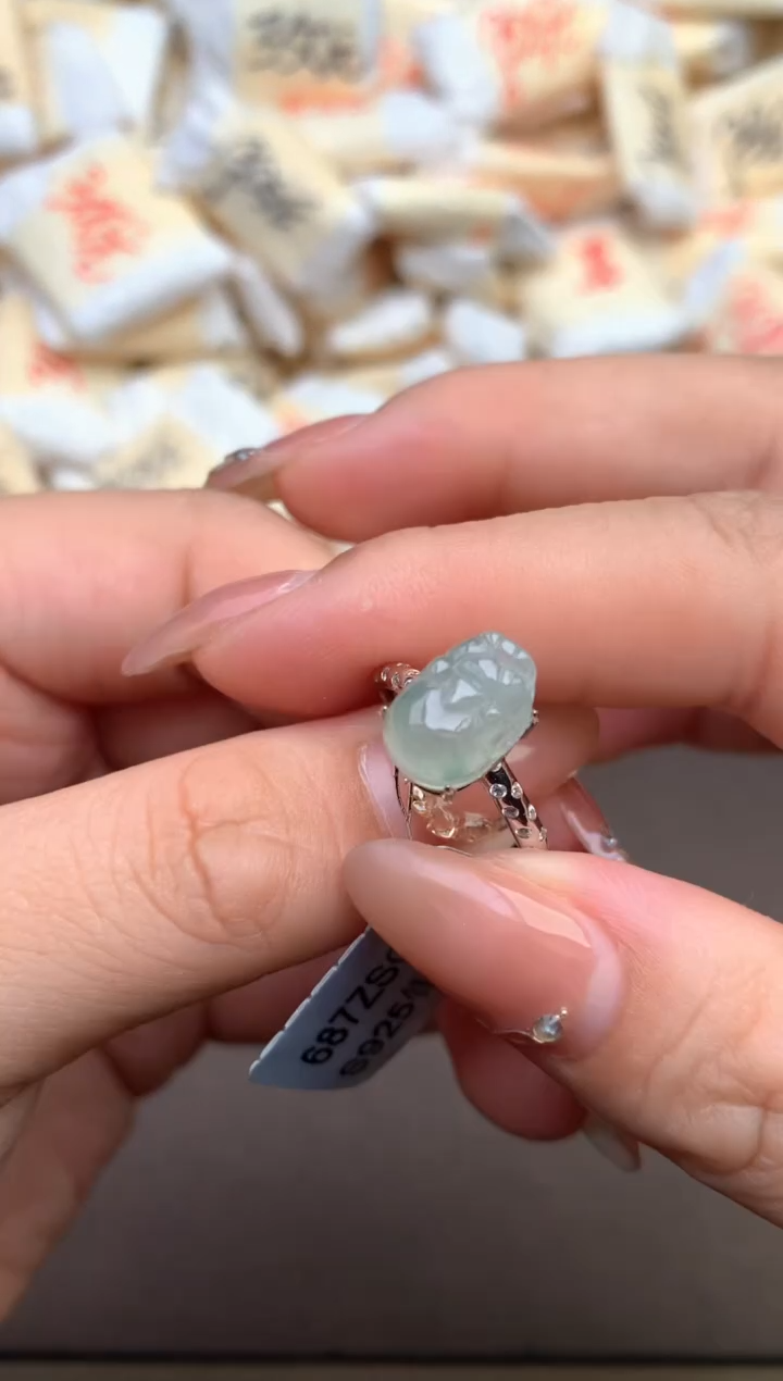 【闪购商品】翡翠银S925镶嵌戒指—