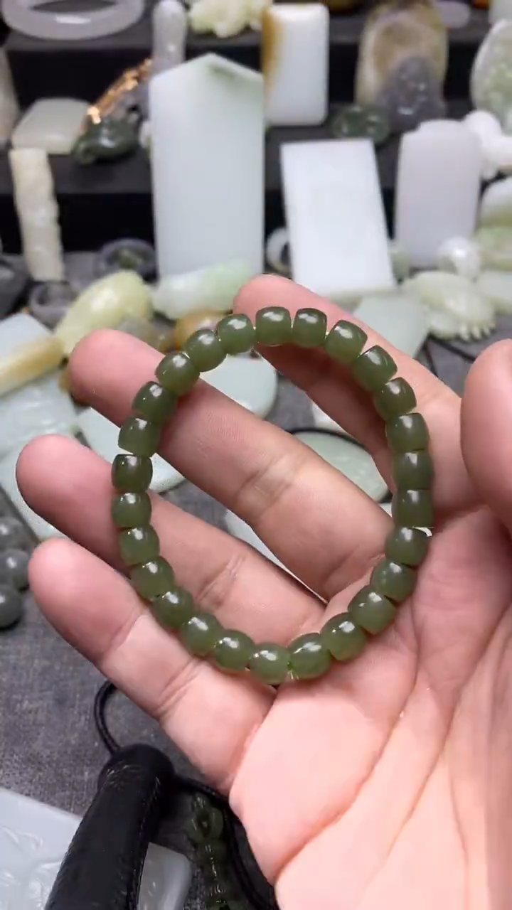 颈饰未镶嵌和田玉青黄口手串