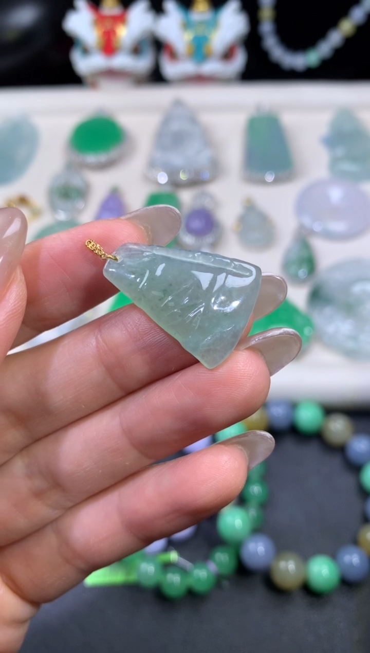 吊坠(不含链)18K金镶嵌翡翠 